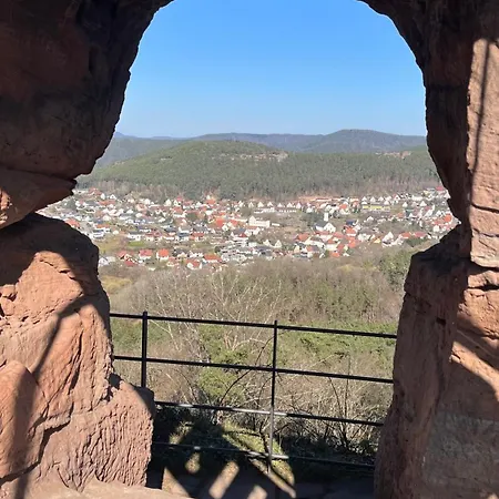 Eagles Nest - Dein Platz Im Pfaelzer Felsenland דירה *